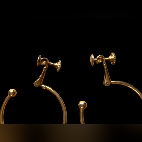 Vintage NAPIER Gold Plated Hoop Clip on Earrings Women’s Jewelry - Picture 3 of 6
